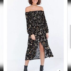 NWT Urban Outfitters Kimchi Blue Jannie floral cottagecore milkmaid dress